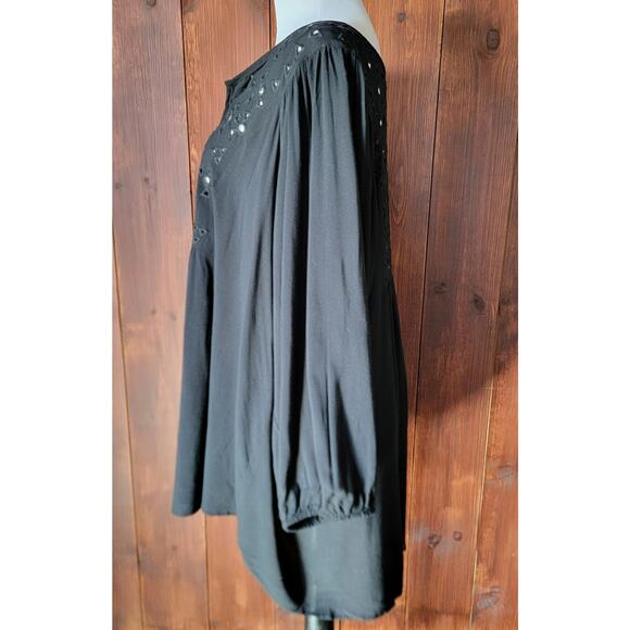 Whimsigoth Black Flowy Studded Blouse 2X Peasant Sleeve Silver Brads Witchy Plus - Picture 9 of 10